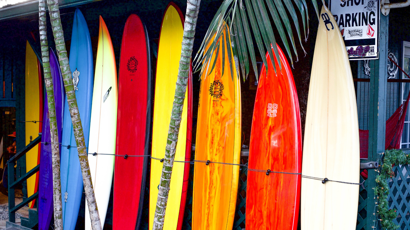 How Do Surfboard Rentals Work?